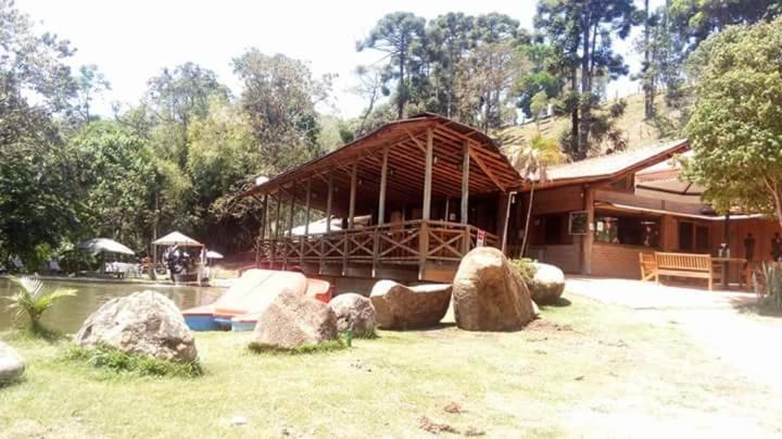 Pousada E Restaurante Recanto Do Pico Santo Antonio do Pinhal Exterior photo